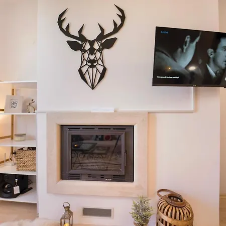 9, St John Park * Μπάνσκο