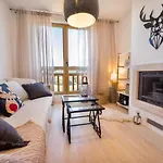 Apartment 9, St John Park