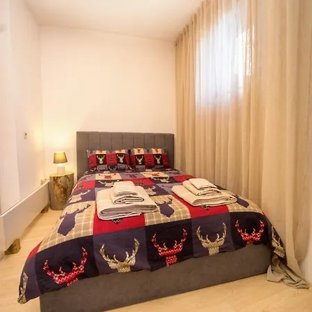 9, St John Park Bansko