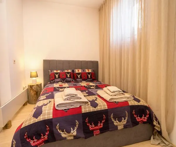 9, St John Park Bansko